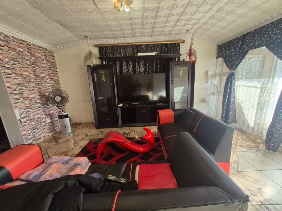 2 Bedroom Property for Sale in New Brighton Eastern Cape
